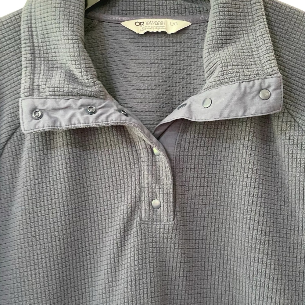 Outdoor Research Women’s Trail Mix Snap Pullover in Naval Blue - Picture 9 of 14